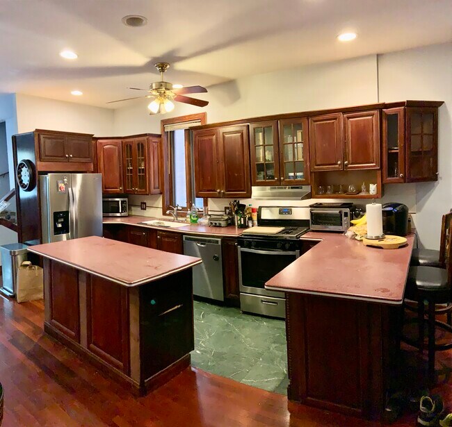 Foto del edificio - 1460 W Cortez St