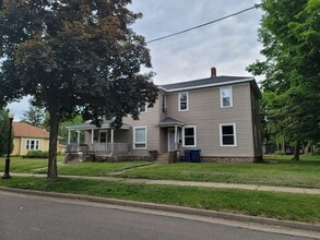 Building Photo - 2411-2415 Gowen St