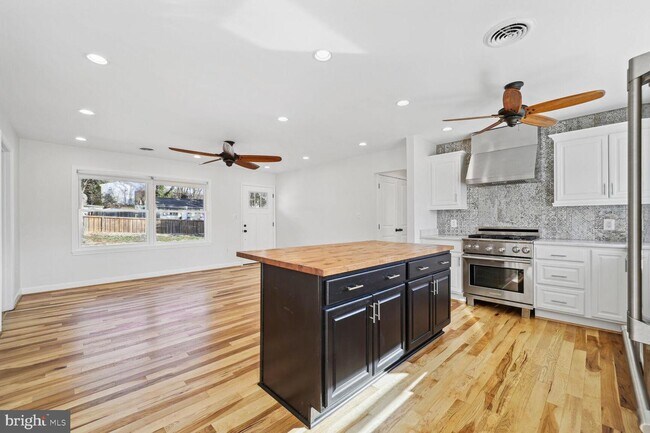 Building Photo - 7108 Wilburdale Dr