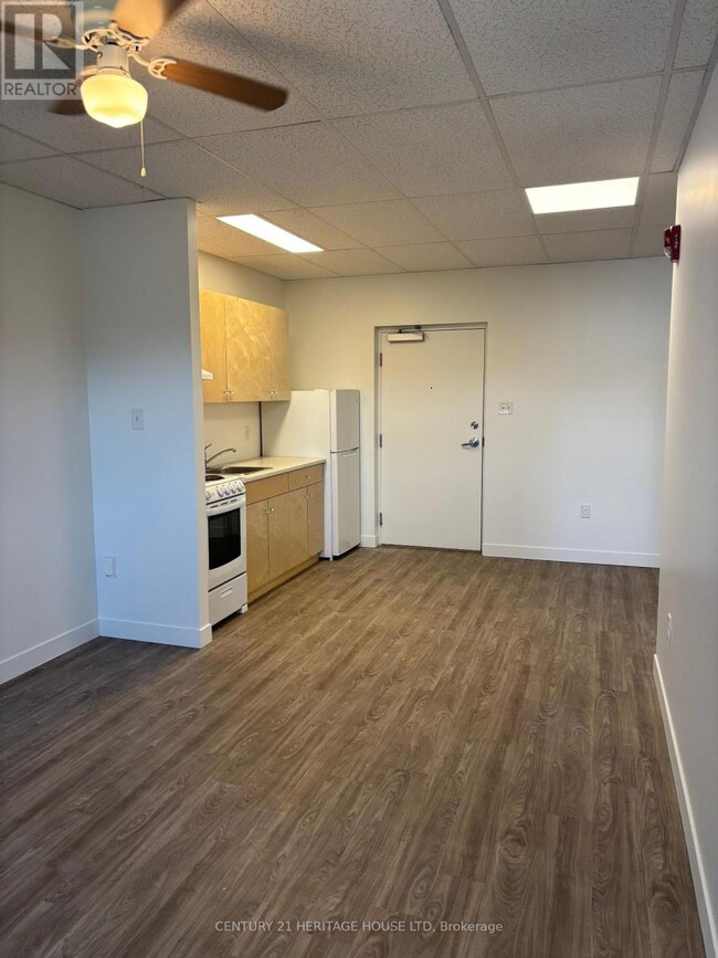 Building Photo - 50 Scott St