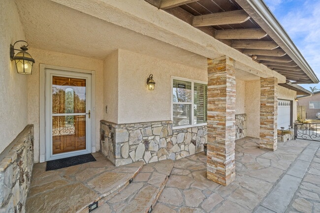Foto del edificio - 3971 Corona Ave