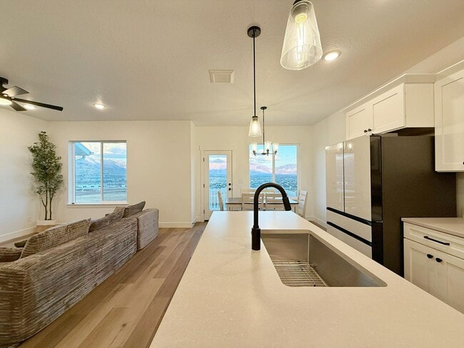 Foto del edificio - 2886 Red Velvet Ln