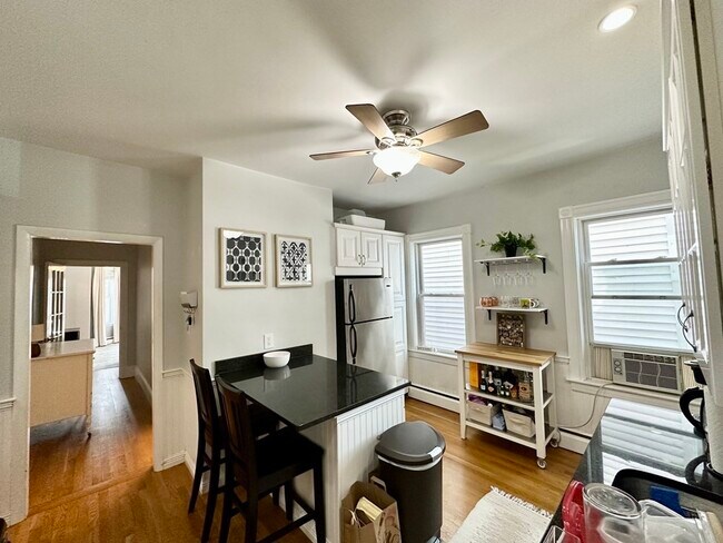 Foto del edificio - 430 E 6th St