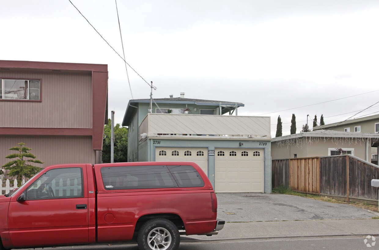 Foto del edificio - 2789-2791 Blenheim Ave