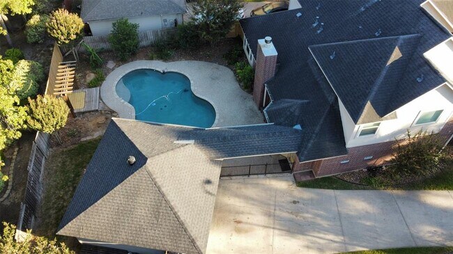 Building Photo - 25610 Valley Springs Pl