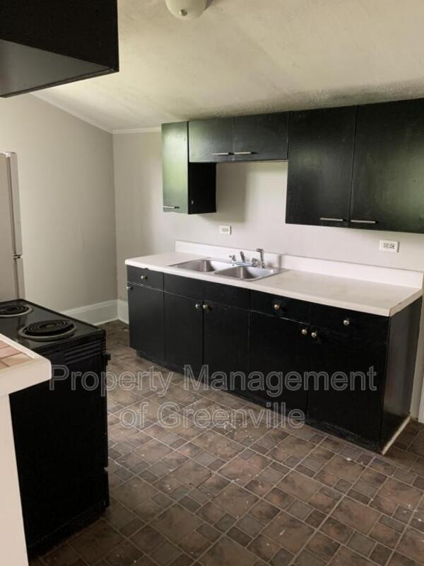 Building Photo - 1 W 6th St