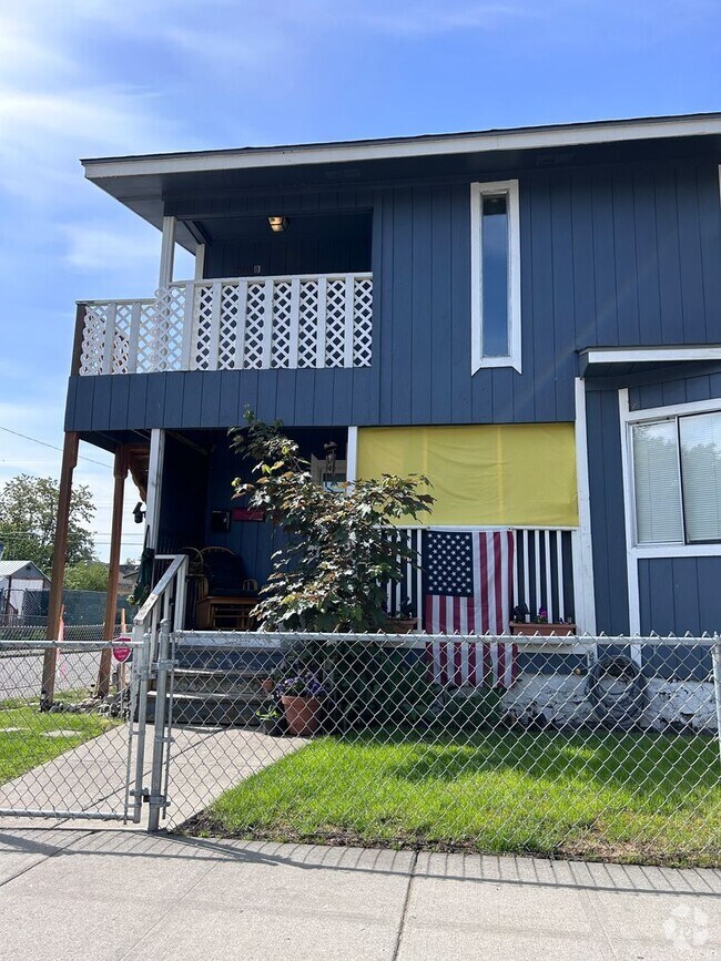 Building Photo - 2101 W Mallon Ave