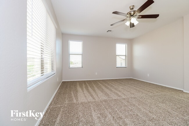 Building Photo - 14767 W Poinsettia Dr