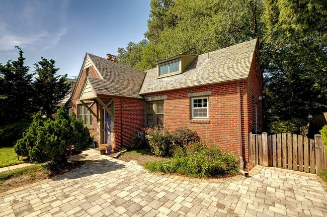 Building Photo - Charming 1930s Stone & Brick Cottage – 3BR...