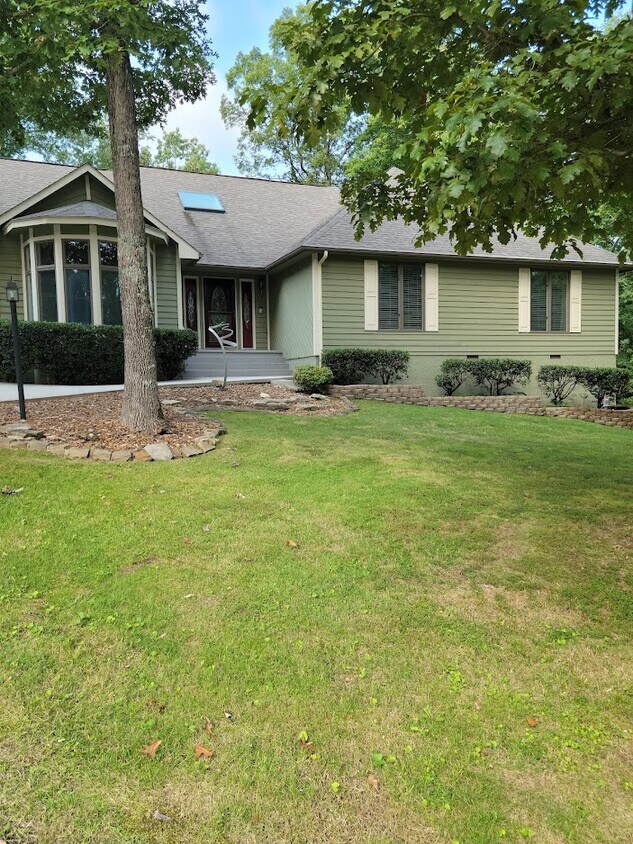 23 Belvedere Ln, Crossville, TN 38558 House for Rent in Crossville