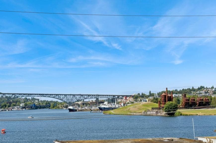 Primary Photo - 2 bedroom in Seattle WA 98102