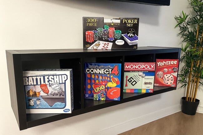 Building Photo - 205 S Kings Dr