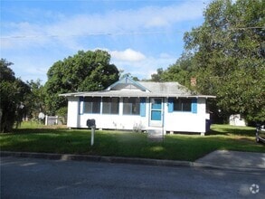 Building Photo - 216 Alma St