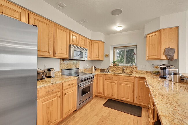 Building Photo - 3644 Hazelwood Ct