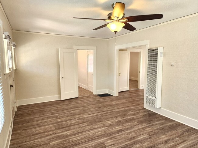 Building Photo - Coronado: Charming 3bd/2ba Village House
