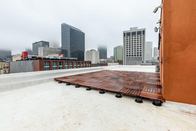 Building Photo - 315 Girod St