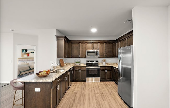 Building Photo - 8280 Heywood Cir