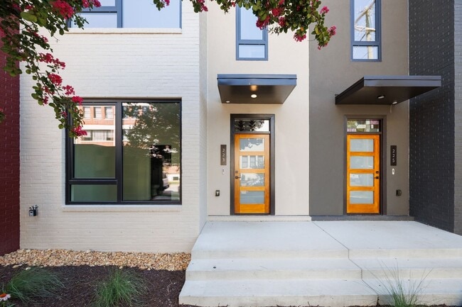 Building Photo - 223 S Stafford Ave