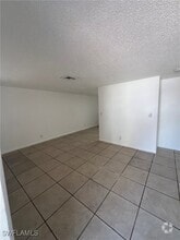 Building Photo - 286 Lowell Ave