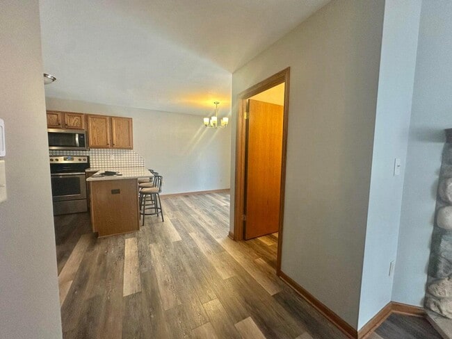 Foto del edificio - 335 Nicole Ct