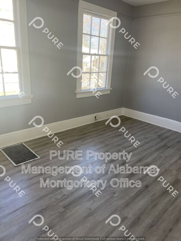 Building Photo - 602 6th St