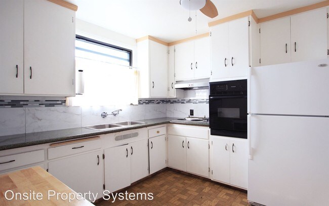Foto del edificio - 2 br, 1 bath House - 571 Angus Avenue East