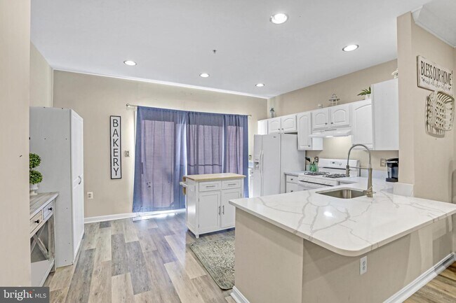 Foto del edificio - 21841 Goodwood Terrace