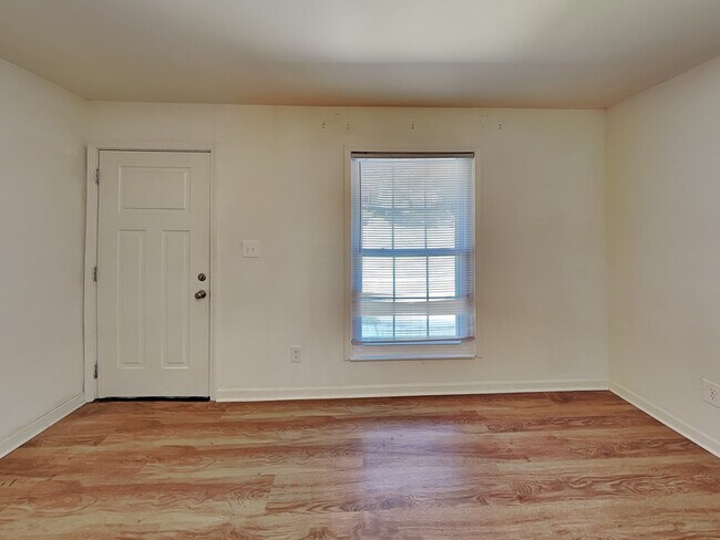 Foto del edificio - 3521 Willard Ave SW