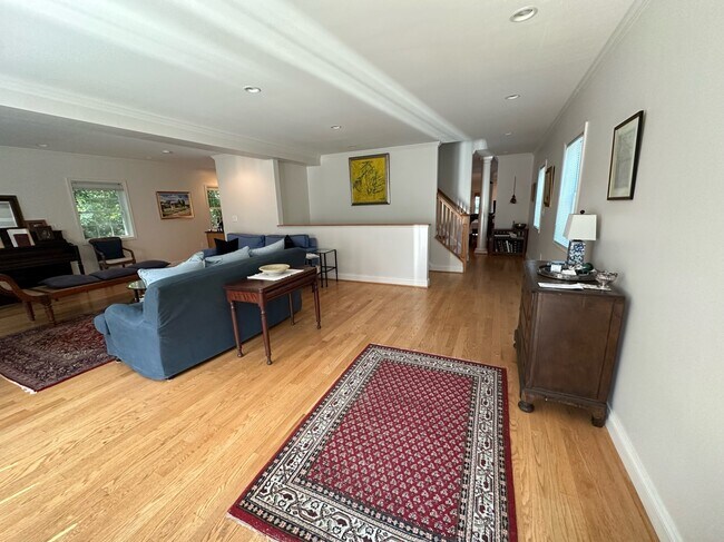 Entryway - 6408 83rd St