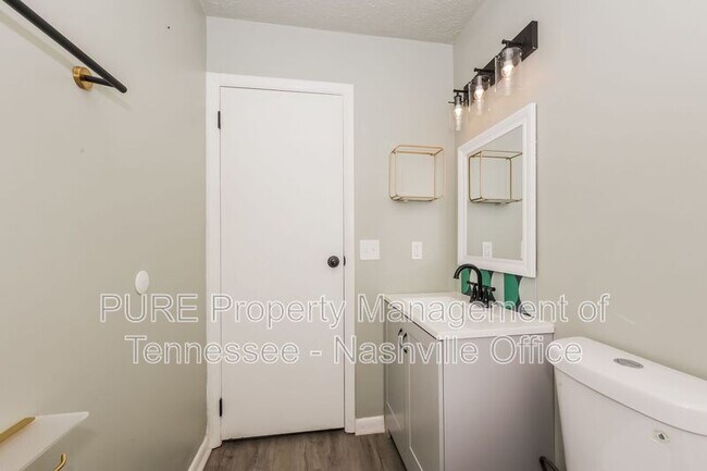 Foto del edificio - 6048 Deal Ave