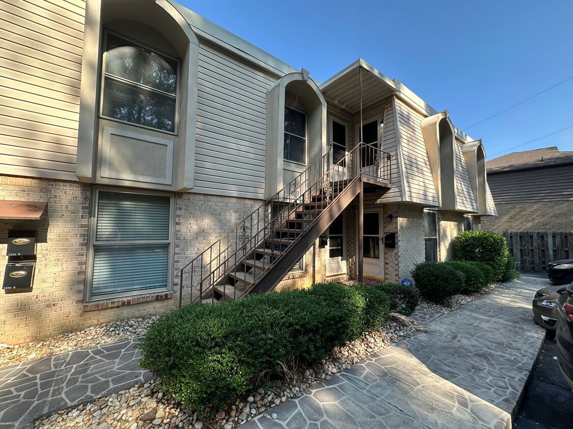 Foto principal - Condo for rent in Hoover **PRICE DROP**