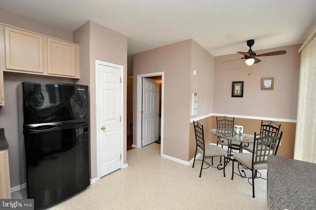 Foto del edificio - 6702 Riverfront Dr