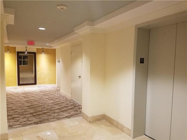 511 SE 5th Ave Unit 1020 photo'