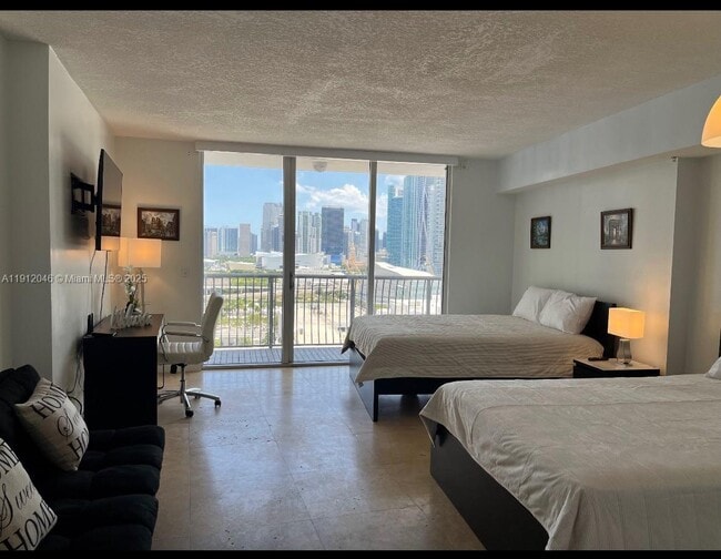 Foto del edificio - 1750 N Bayshore Dr