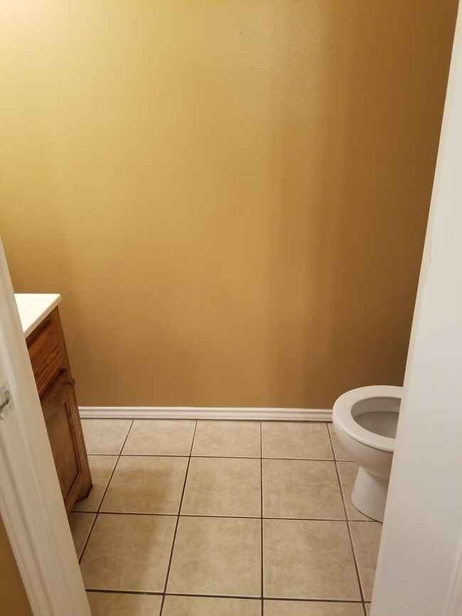 Building Photo - 504 Rock Cir
