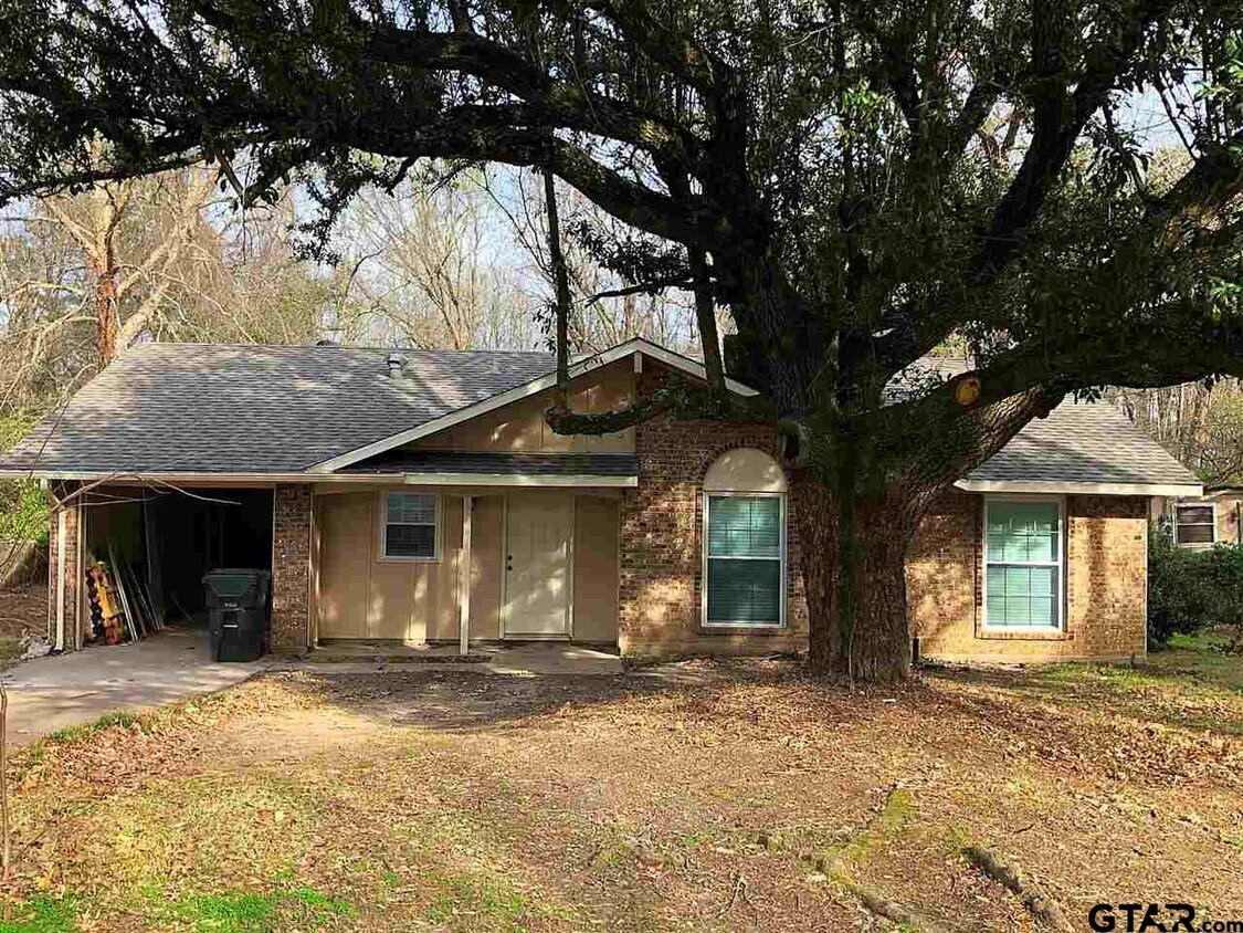 Primary Photo - 804 Pinkerton-