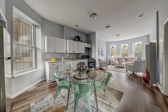 Building Photo - 9035 S Exchange Ave