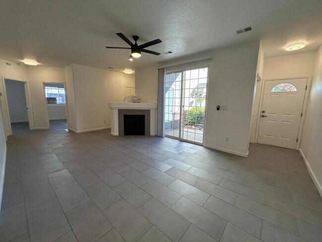 Foto del edificio - Step Into Style at This Renovated Greeley ...