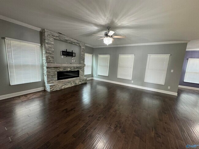 Foto del edificio - 418 Fern Terrace NW