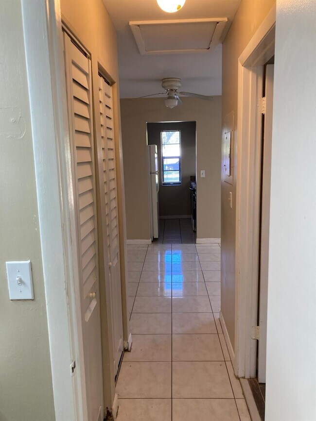Foto del edificio - 6148 SW 35th St