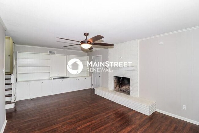 Building Photo - 4 Bedroom Pet-Friendly Home in Memphis, TN...