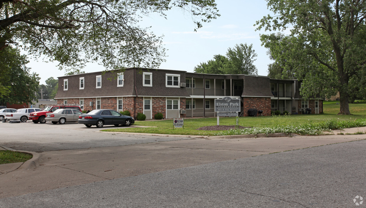 Primary Photo - Elston Park Apartments