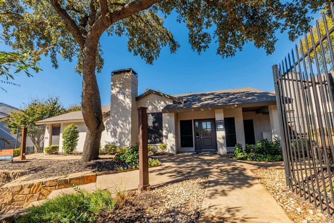 _UPDATED_Crosby-EXT-006-12022025-S - The Crosby