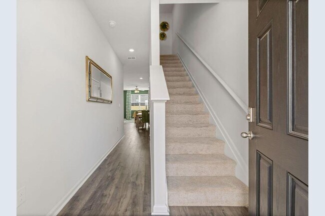 Foto del edificio - NEW AIKEN TOWNHOME