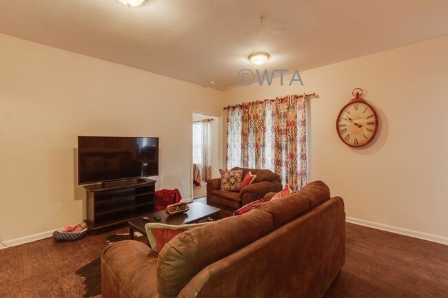 Building Photo - 2 bedroom in San Marcos TX 78666