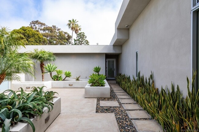 Building Photo - 7225 Encelia Dr