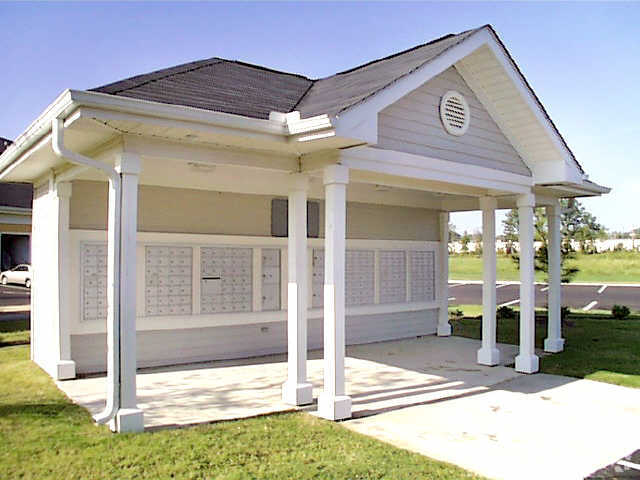 Building Photo - Enclave at Wolfchase