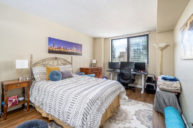 Foto del edificio - 33 W Delaware Pl