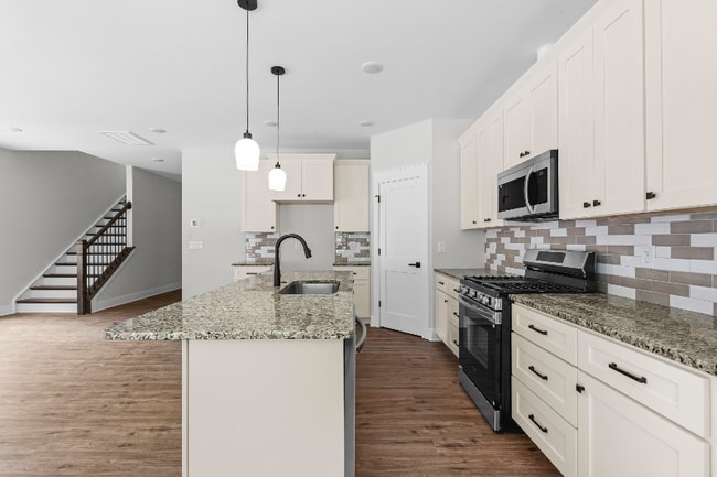 Building Photo - 155 Vast View Wy