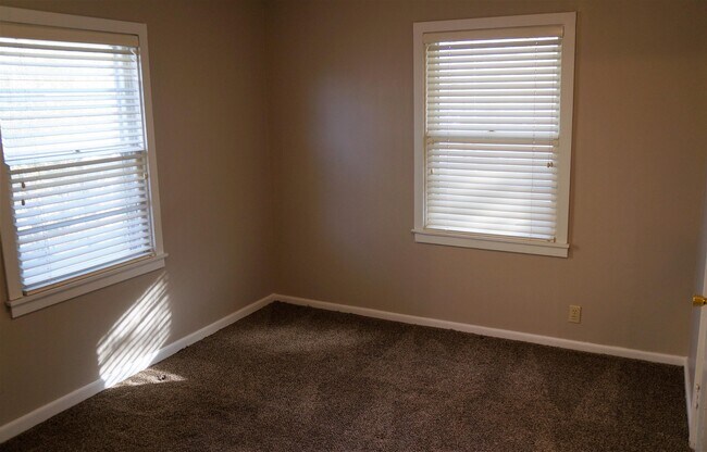 Foto del edificio - 1141 NE Chester Ave